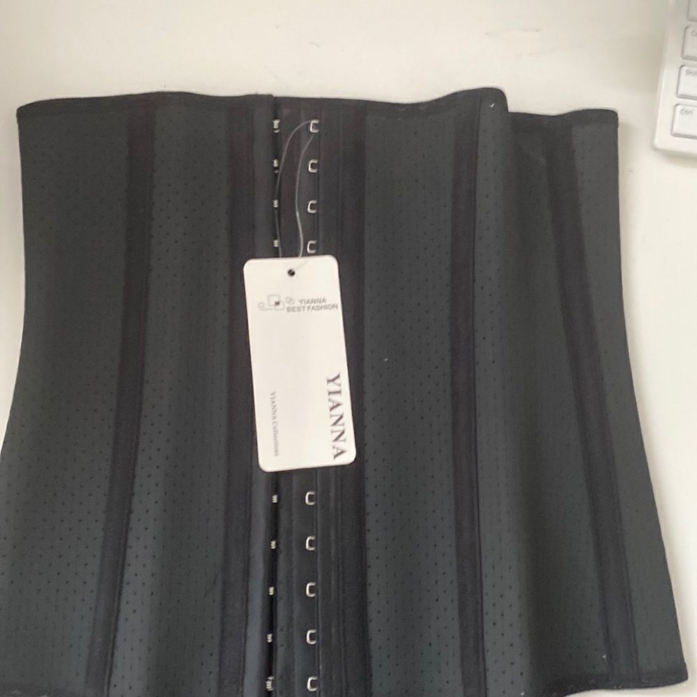 Women’s Breathable waist trainer  size XS never used